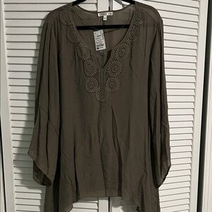 NWT Spense Olive Tunic Top